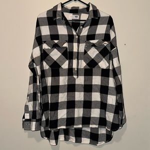 Old Navy Black/White Buffalo Check Flannel
